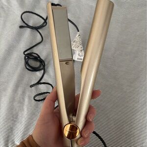 Tyme brand new hair curler and straightener